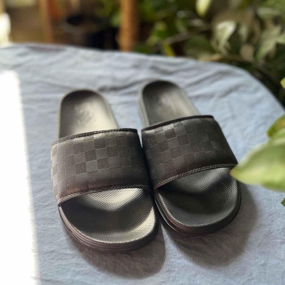 Vans Black Checkered Slide-M7